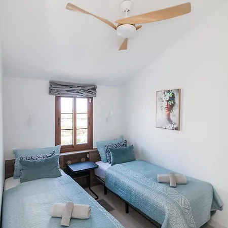Casa Agatha - 3 Terraces, Ac, Tv Channels, 2 Bedrooms & Bathrooms, Heated Pool * 圣米格尔德阿沃纳